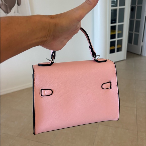 Elegant Pink Handbag With Crossbody ❤️❤️ - Picture 2 of 5